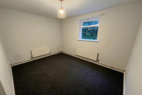 4 bedroom flat to rent, Bournemouth