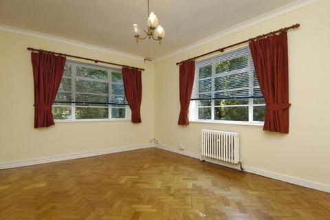 2 bedroom apartment to rent, Meadowside,  Cambridge Park,  TW1