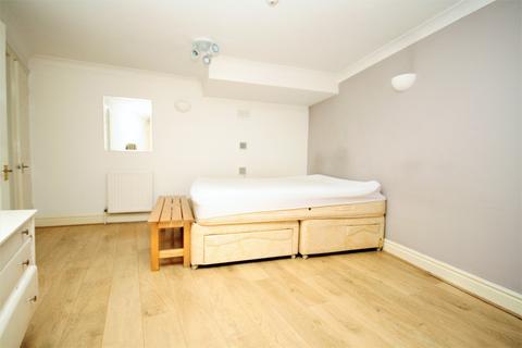 undefined, Grosvenor Avenue, Highbury
