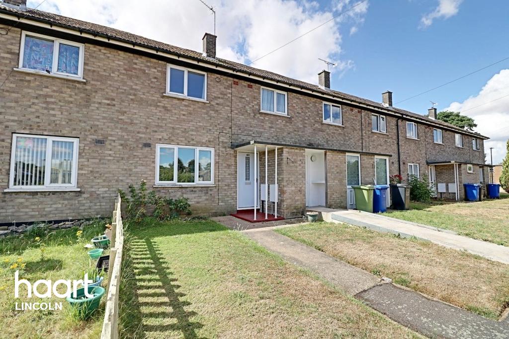 Capper Avenue, Hemswell Cliff 3 bed terraced house £65,000