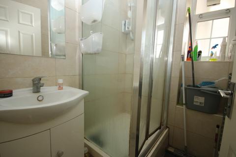 3 bedroom flat to rent, Weston street, Southwark