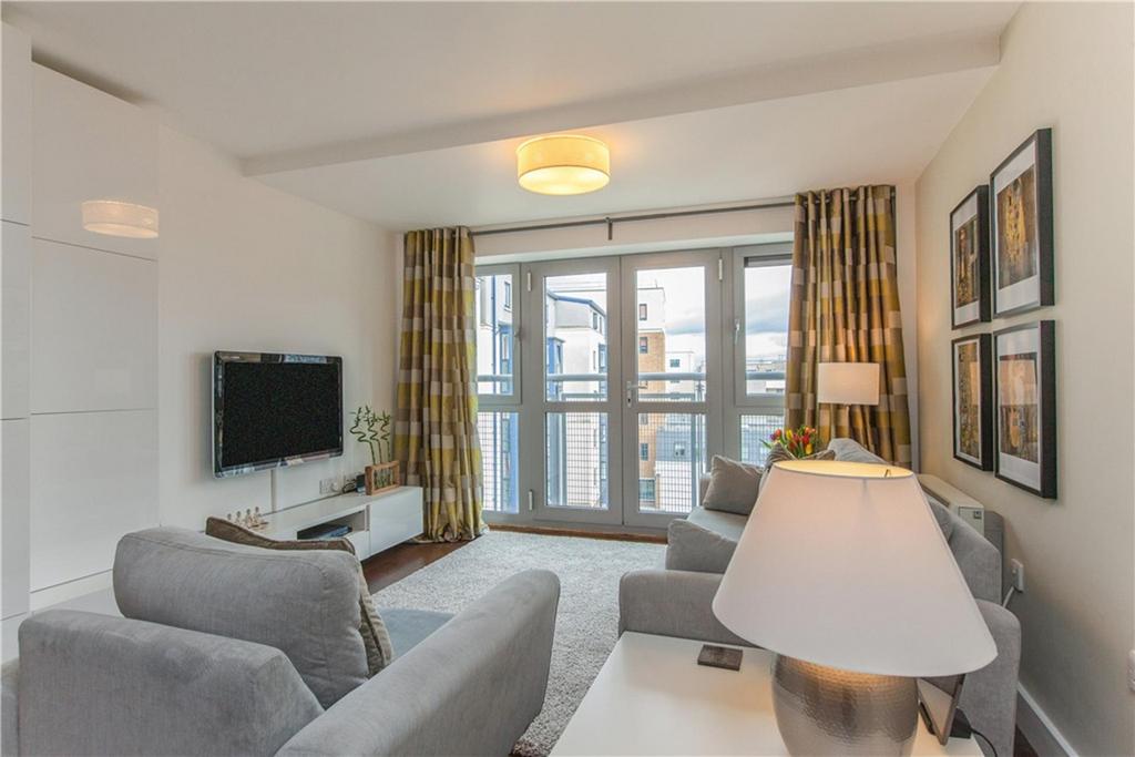 Hamilton Court  Living Room