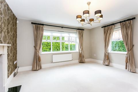 5 bedroom detached house to rent, Springfield Road, Windsor, Berkshire