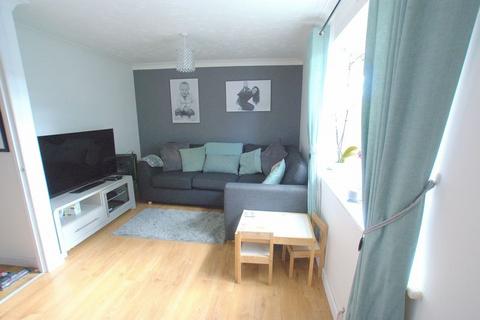 2 bedroom apartment to rent, Gardner Road, Christchurch BH23