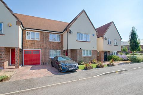 4 Bedroom Semi Detached House For Sale Lady Margaret Gardens Ware 4 Bedroom Semi Detached House For Sale Lady Margaret Gardens Ware