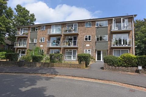 2 bedroom apartment to rent, Clockhouse Road, Farnborough, GU14