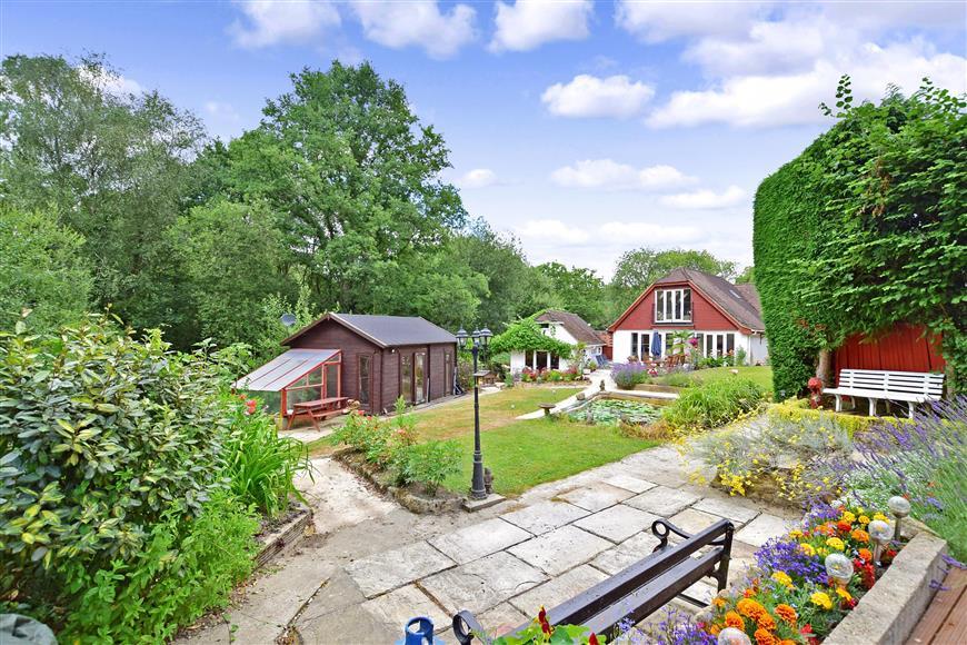 Mardens Hill, Crowborough, East Sussex 5 bed detached bungalow £1,000,000
