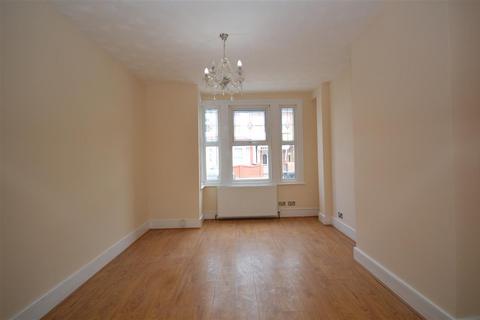2 bedroom terraced house to rent, Cecil Road Croydon, Croydon