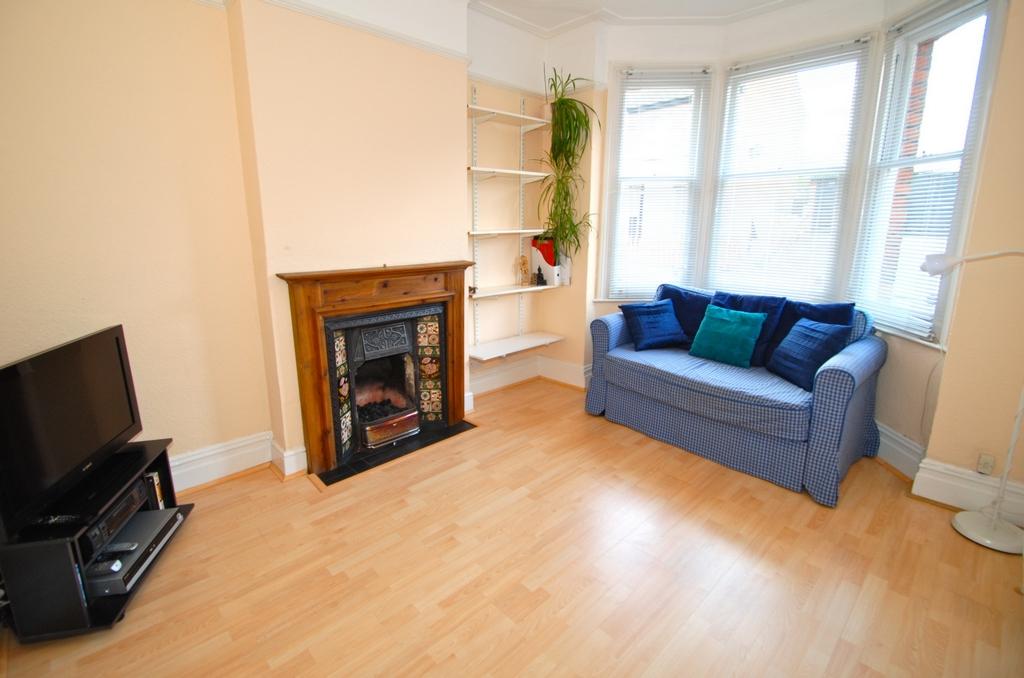 Apartment in London - View 2