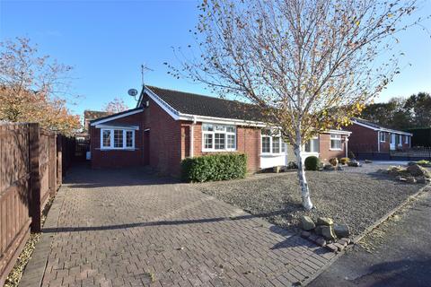 3 bedroom bungalow to rent, Thornbury Close, Kingston Park, NE3