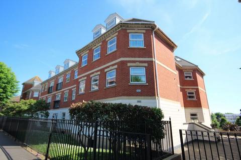 2 bedroom flat to rent, DAVIGDOR ROAD, BRIGHTON