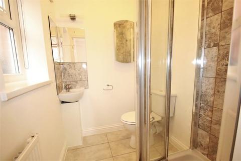 2 bedroom ground floor flat to rent, Mulgrave Road, Croydon