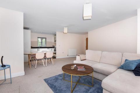 2 bedroom apartment to rent, Ascot,  Berkshire,  SL5