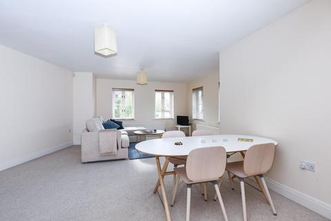 2 bedroom apartment to rent, Ascot,  Berkshire,  SL5