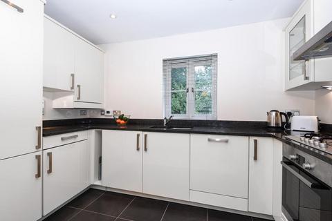 2 bedroom apartment to rent, Ascot,  Berkshire,  SL5