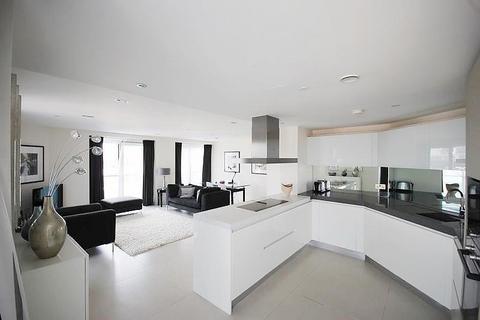 2 bedroom apartment for sale, Bezier Apartments, City Road, Old Street, London, EC1Y