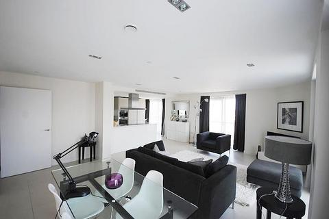 2 bedroom apartment for sale, Bezier Apartments, City Road, Old Street, London, EC1Y