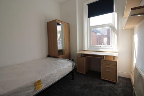 3 bedroom flat to rent, Tavistock Road, Newcastle Upon Tyne NE2