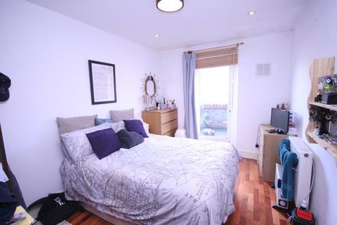 2 bedroom flat to rent, Fairbridge Road, Holloway