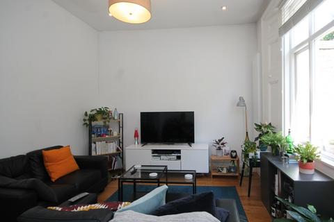 1 bedroom flat to rent, Burghley Road, Kentish Town, NW5