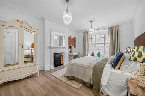 undefined, Broad Court, London