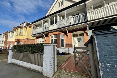 1 bedroom flat to rent, Surrey Road, Margate