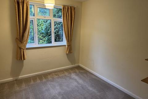 undefined, Daventry