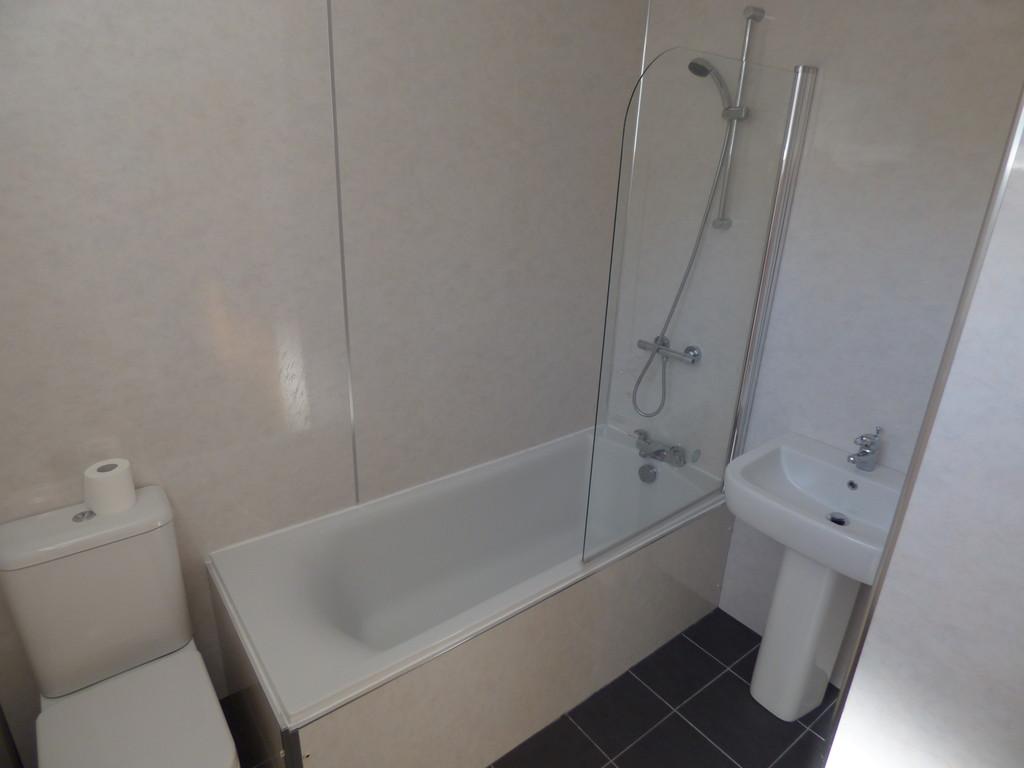 Dean Street, Low Fell 2 bed flat £495 pcm (£114 pw)