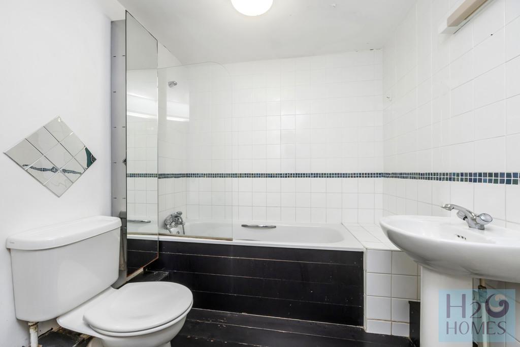 The Strand, Merton Court, Flat 46-016