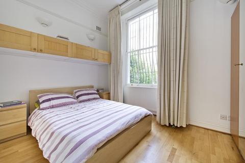 2 bedroom flat to rent, Colville Gardens, London, W11