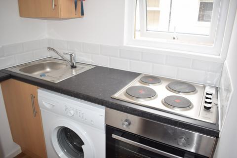 Studio to rent, Cathedral Road, Cardiff