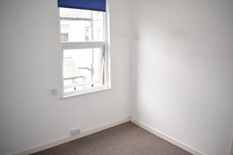 Studio to rent, Cathedral Road, Cardiff