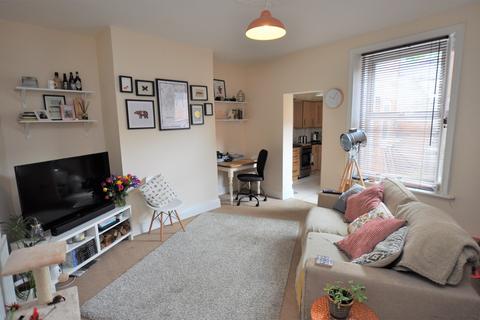 2 bedroom flat to rent, William Street, Newcastle Upon Tyne