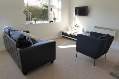 Studio to rent, Pages Gardens, Reading Road, Pangbourne, Reading, RG8