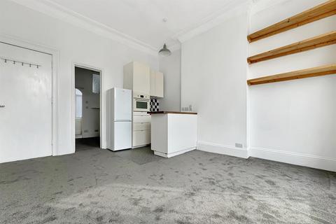 undefined, 1 bedroom First Floor Flat in Chichester