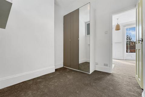 undefined, 1 bedroom First Floor Flat in Chichester