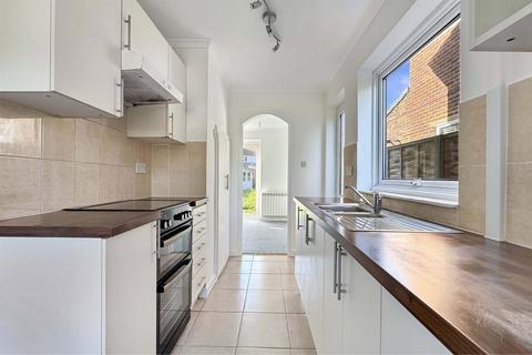 undefined, 3 bedroom Semi Detached House in Tangmere