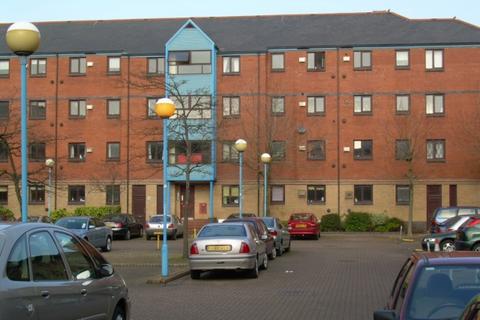 2 bedroom flat to rent, Abernethy Quay, Marina, SA1 1UF