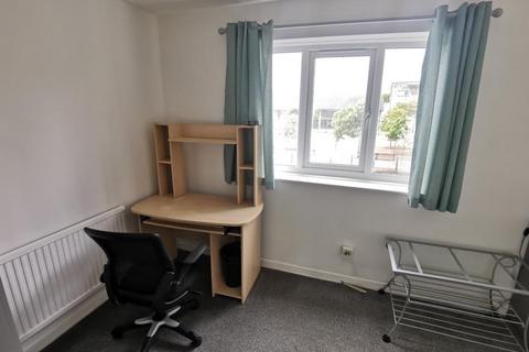 2 bedroom flat to rent, Abernethy Quay, Marina, SA1 1UF