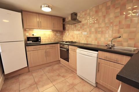 3 bedroom house to rent, Heaton Place, Newcastle Upon Tyne NE6