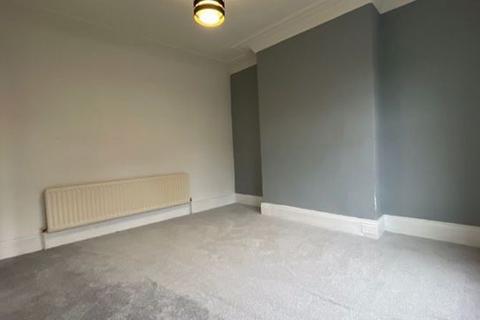 3 bedroom flat to rent, St. Aidans Street, Gateshead NE8