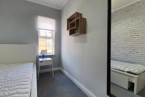 1 bedroom in a house share to rent - Grove Street, Balderton - Bills Inc