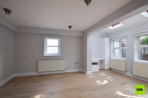 1 bedroom maisonette to rent, Haydons Road, London SW19