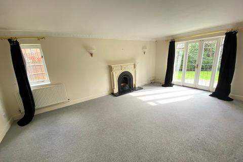 5 bedroom detached house to rent, Cheshunt