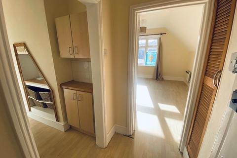 Studio to rent, 14 Meads Street, Eastbourne, East Sussex BN20