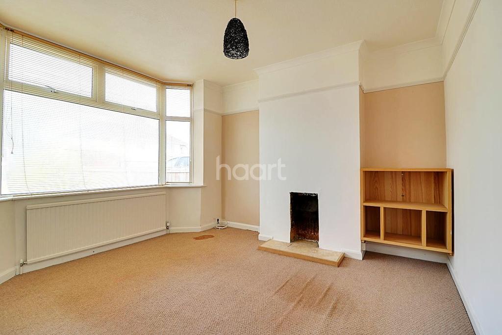 Sunnyside Avenue, Old Town, Swindon 3 bed semidetached house £220,000