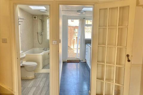 undefined, Chertsey Road, Feltham, TW13