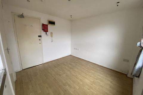 Studio to rent, Wick Lane,  Bow, E3