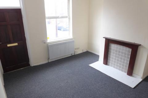 2 bedroom house to rent, Chichester Street, Armley