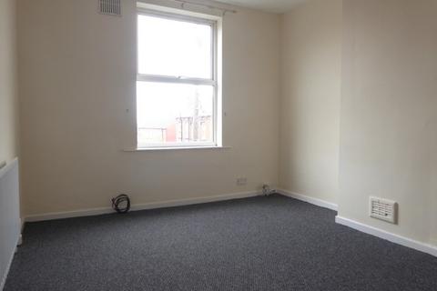 2 bedroom house to rent, Chichester Street, Armley